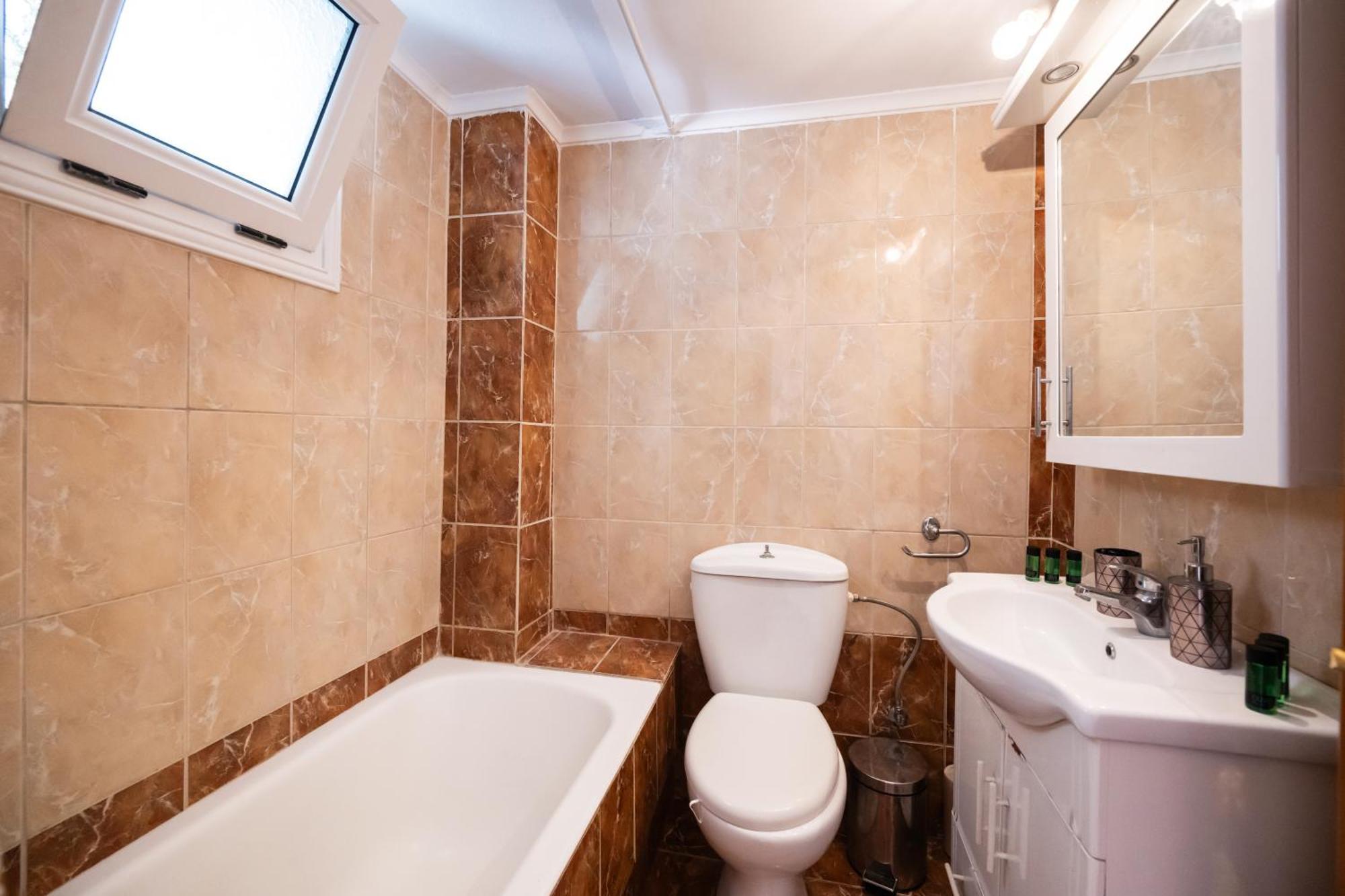 Sunset Bella Vista Apartment Athanion Ngoại thất bức ảnh