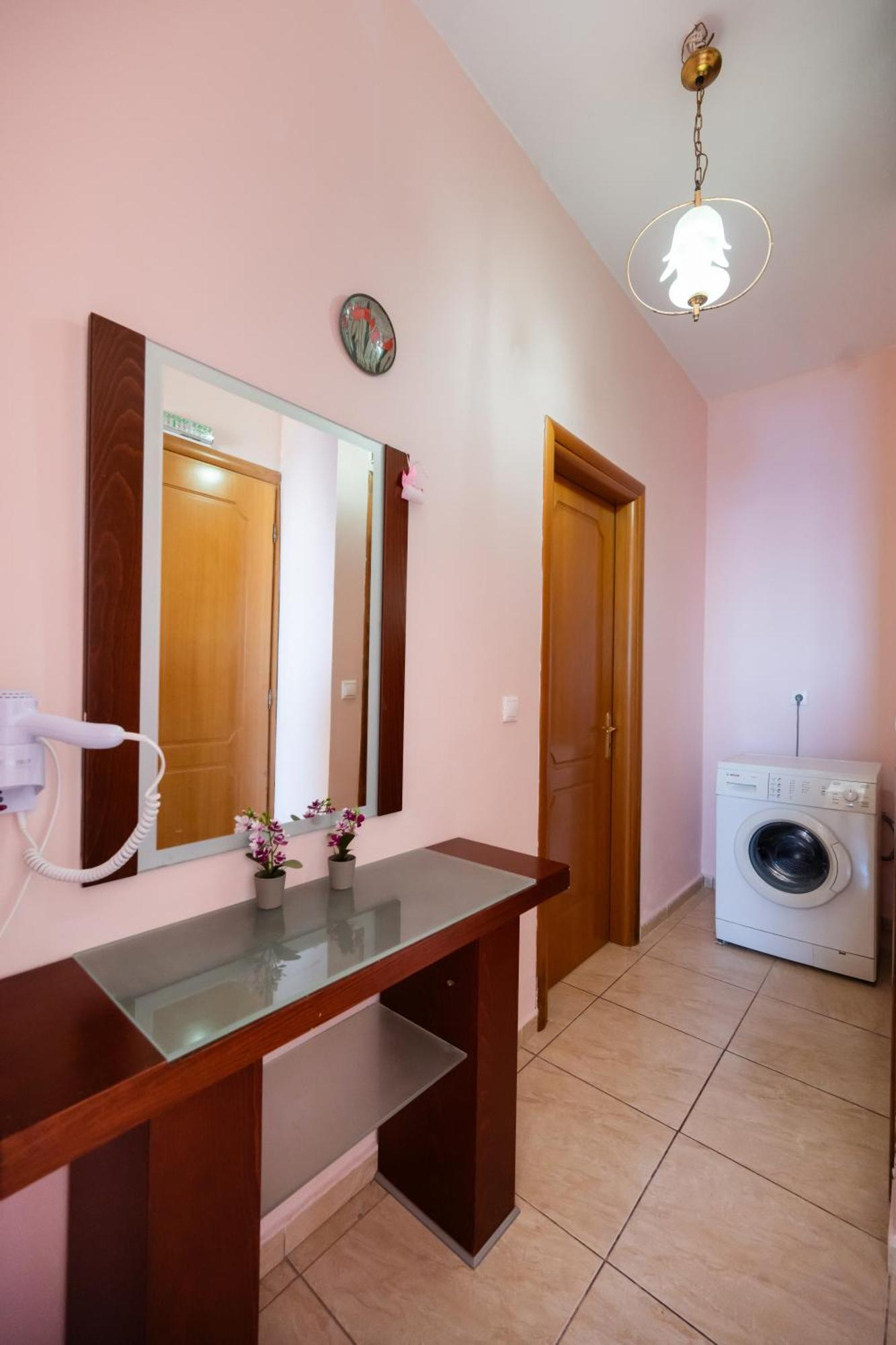 Sunset Bella Vista Apartment Athanion Ngoại thất bức ảnh